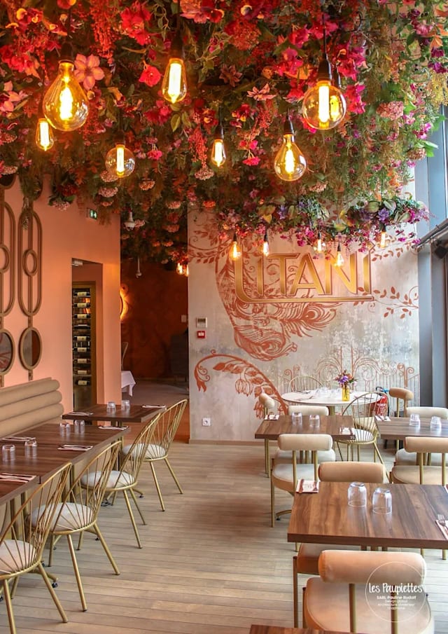 La Chaleur d’un Restaurant Familial : Une Invitation à la Convivialité