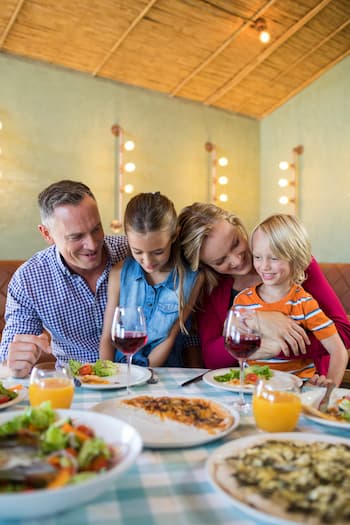 Restaurant Familial : Une Table de Convivialité et de Tradition