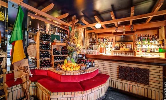 Restaurant africain Champs-Élysées : une escale gourmande au cœur de Paris